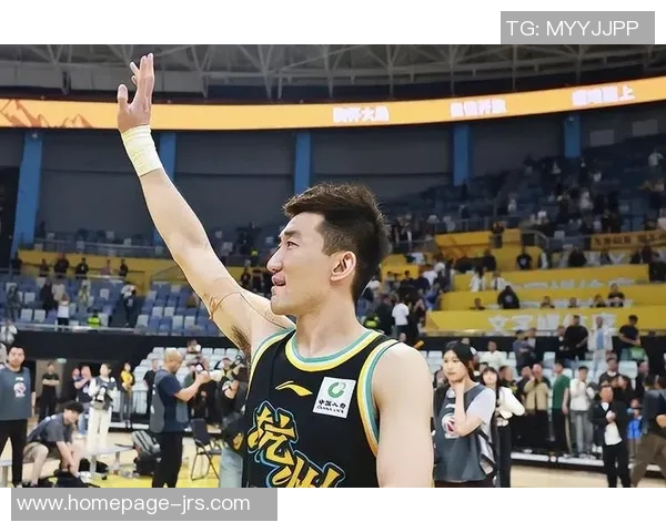 孙铭徽的篮球之路:从青涩少年到CBA明星的成长历程与奋斗故事 孙铭徽的篮球之路:从青涩少年到CBA明星的成长历程与奋斗故事