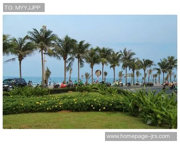 岘港与西贡足球友谊赛精彩对决展现两地球队风采与团结精神 岘港与西贡足球友谊赛精彩对决展现两地球队风采与团结精神